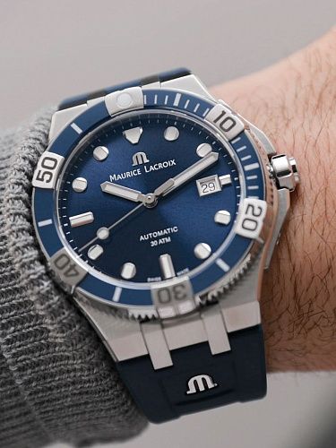 Maurice Lacroix AIKON Venturer AI6058-SS001-430-1